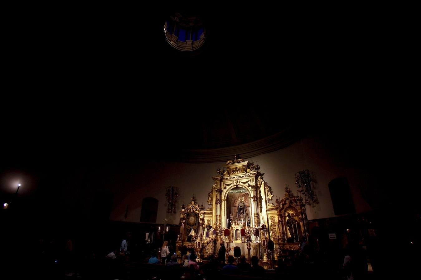 Besamanos del Gran Poder: El Señor recibe a los sevillanos en su Basílica