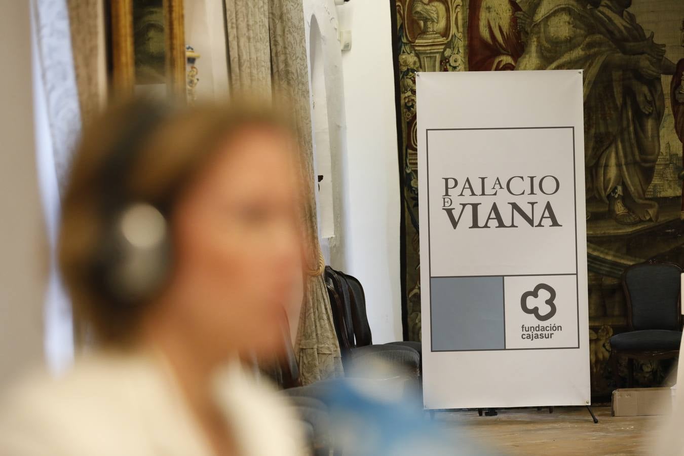 La emisión de «Fin de Semana» de Cope desde el Palacio de Viana, en imágenes