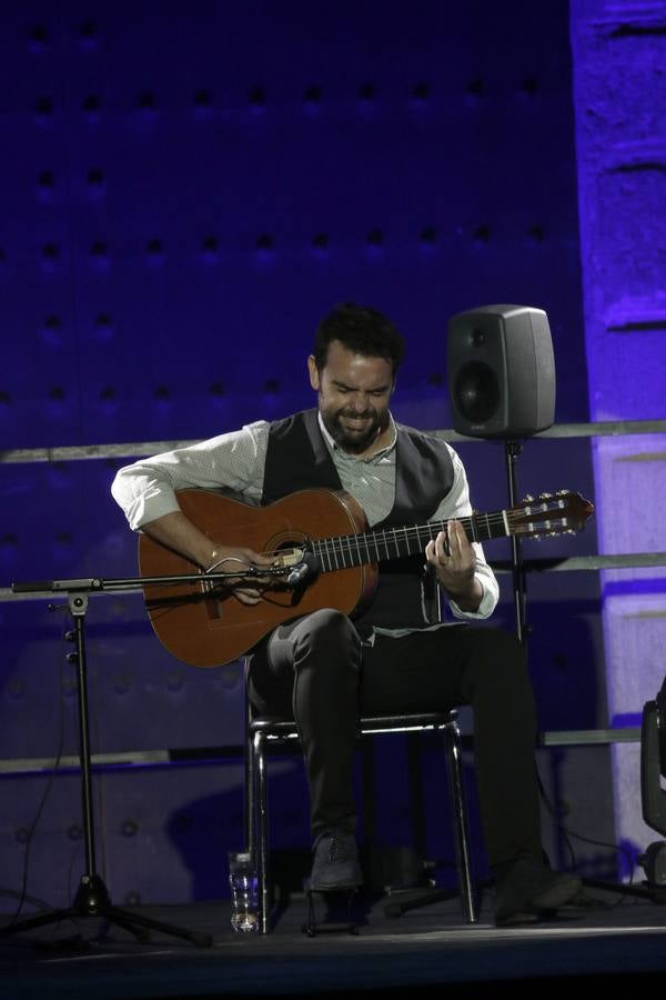 La guitarra de Dani de Morón resuena en la Bienal de Sevilla