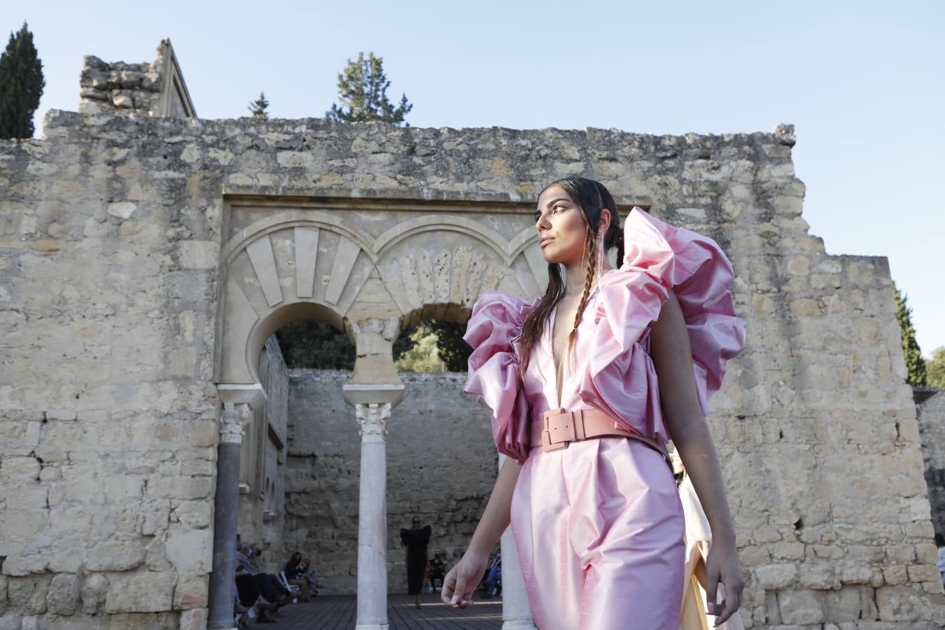 En imágenes, el inicio en Medina Azahara de la Semana de la Moda de Andalucía