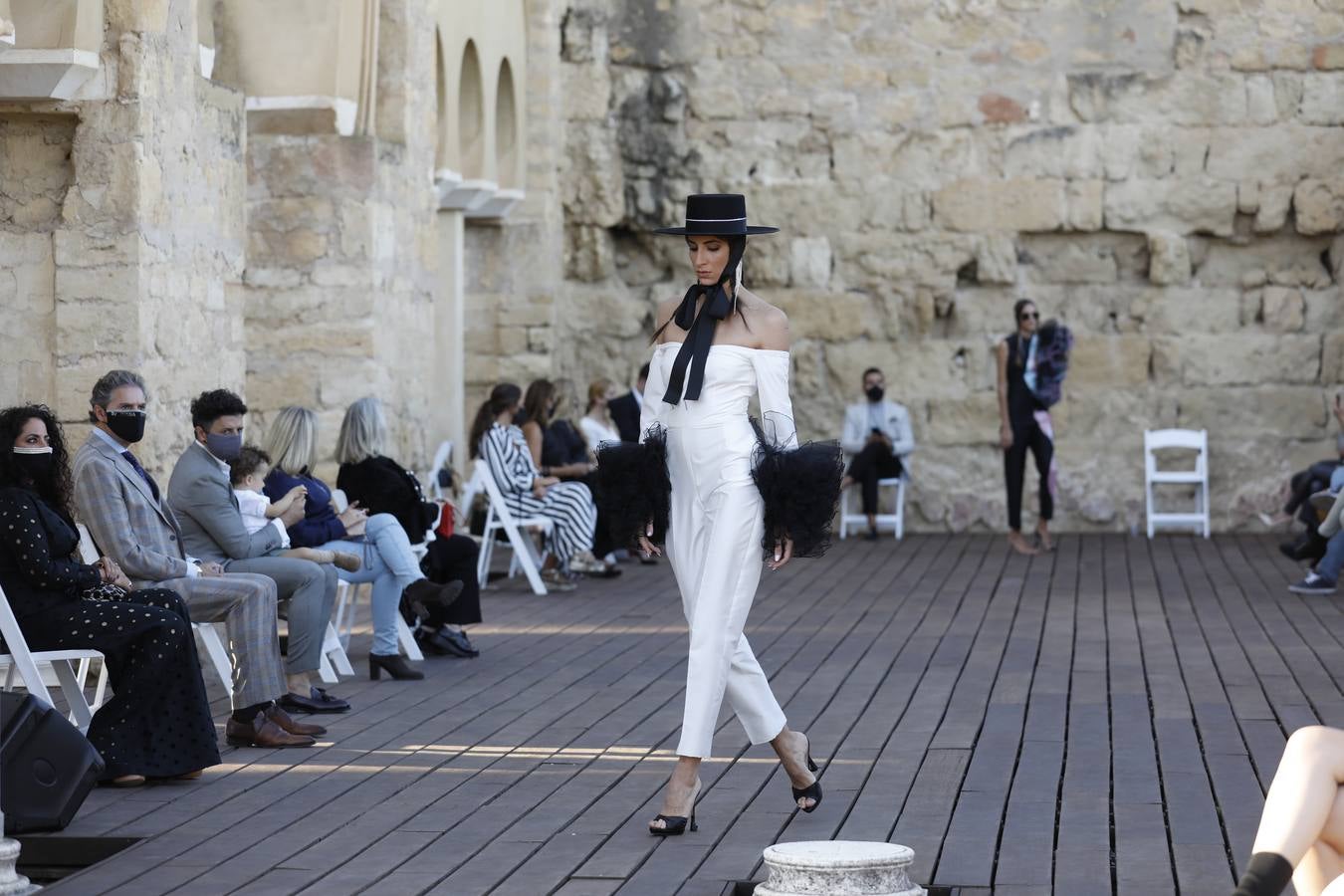 En imágenes, el inicio en Medina Azahara de la Semana de la Moda de Andalucía