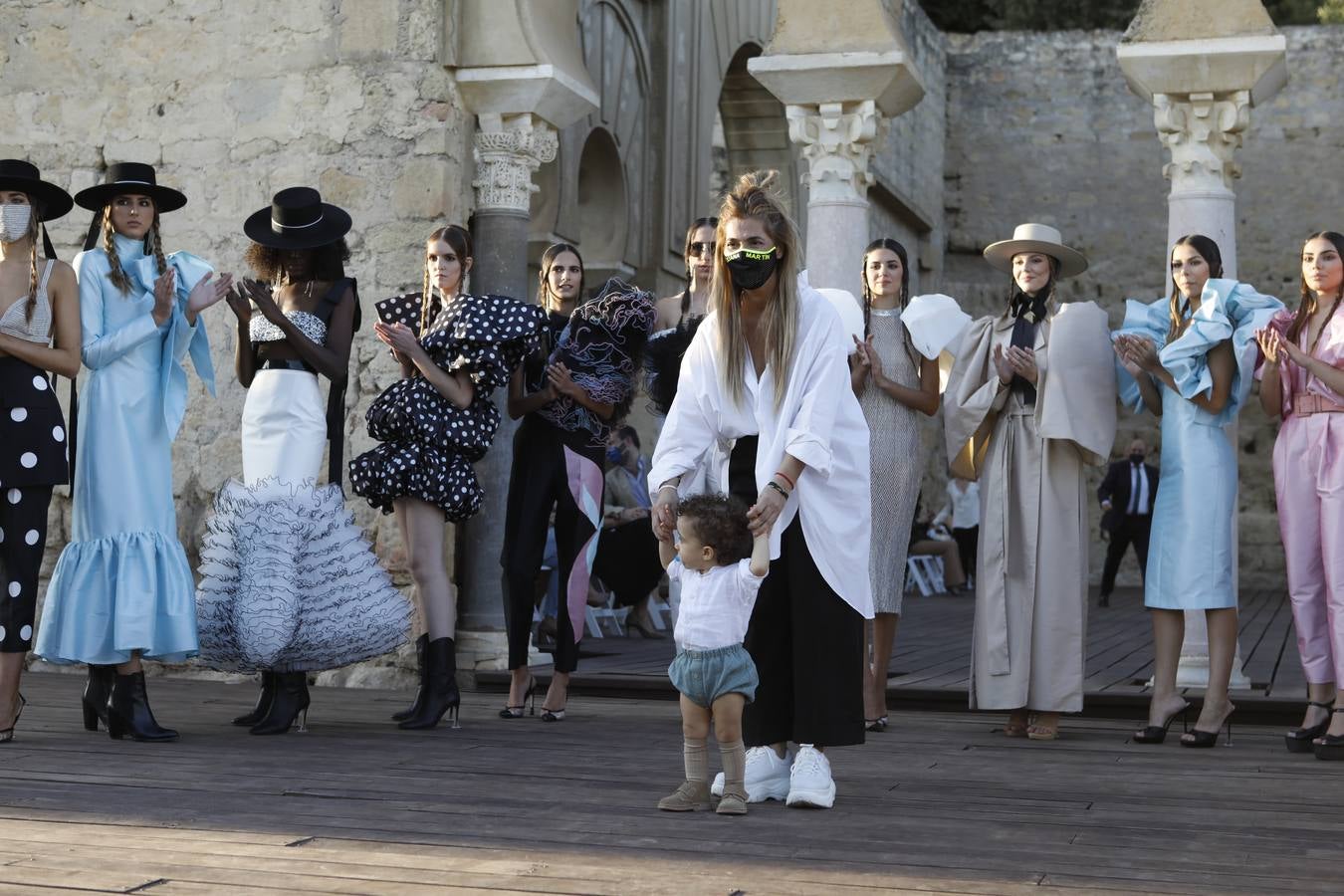 En imágenes, el inicio en Medina Azahara de la Semana de la Moda de Andalucía