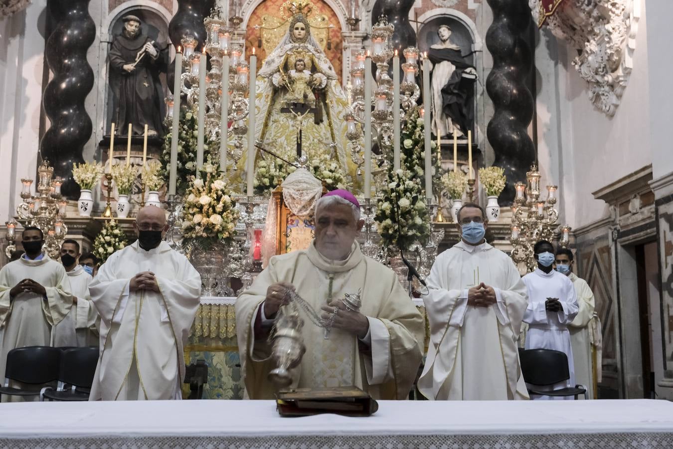 FOTOS: Las mejores imágenes del Día de la Patrona de Cádiz