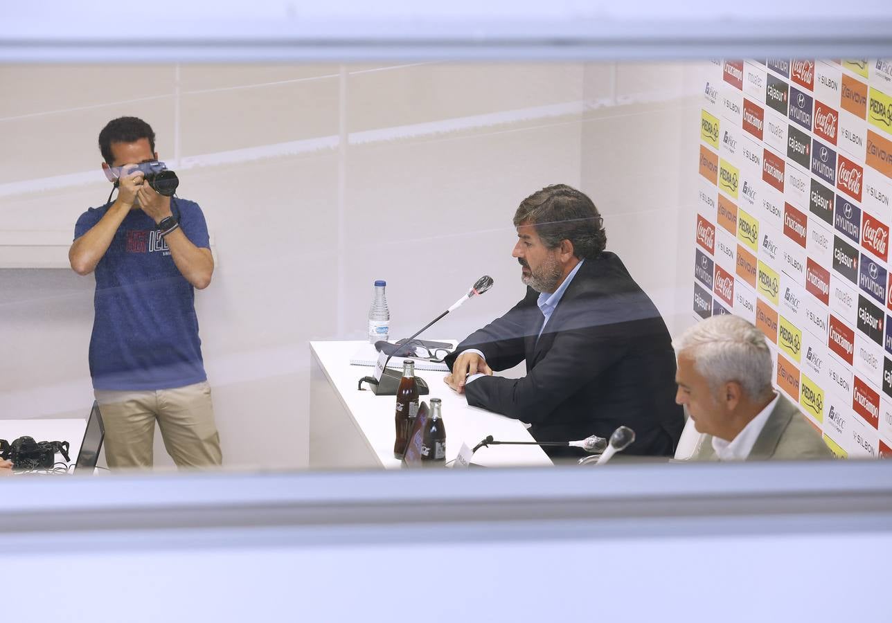 La presentación de Oyarzun y Salido en el Córdoba CF, en imágenes