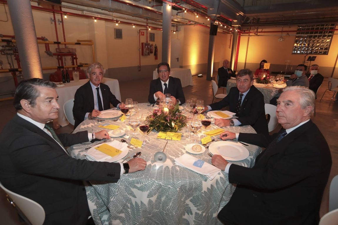 Antonio Sanz Cabello, José María Pacheco Guardiola, Antonio Pulido Gutiérrez, Santiago de León y Domecq y Enrique Moreno de la Cova Maestre