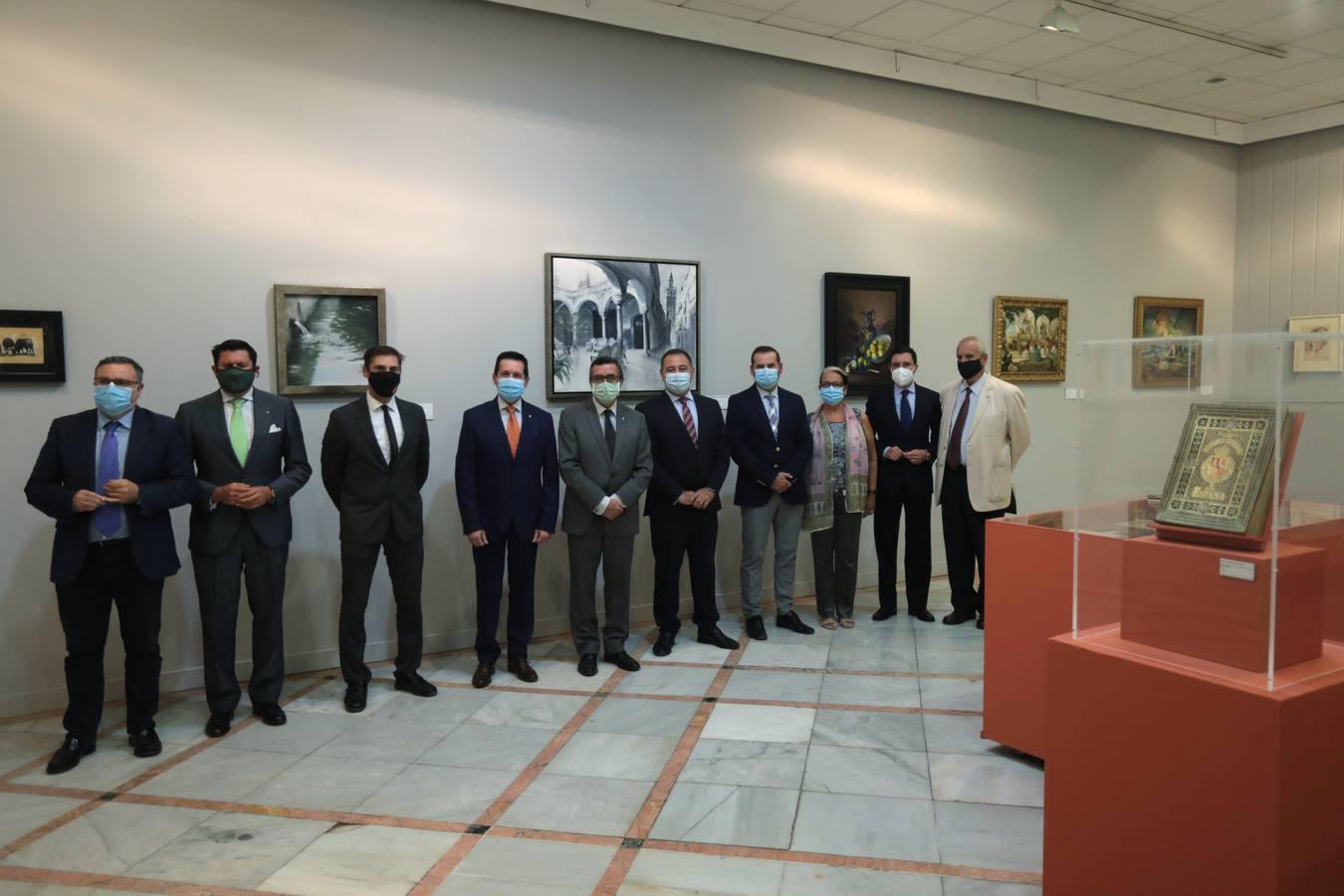 En imágenes, la inauguración de la exposición «Patrimonio artístico, documental y bibliográfico» del Círculo Mercantil de Sevilla