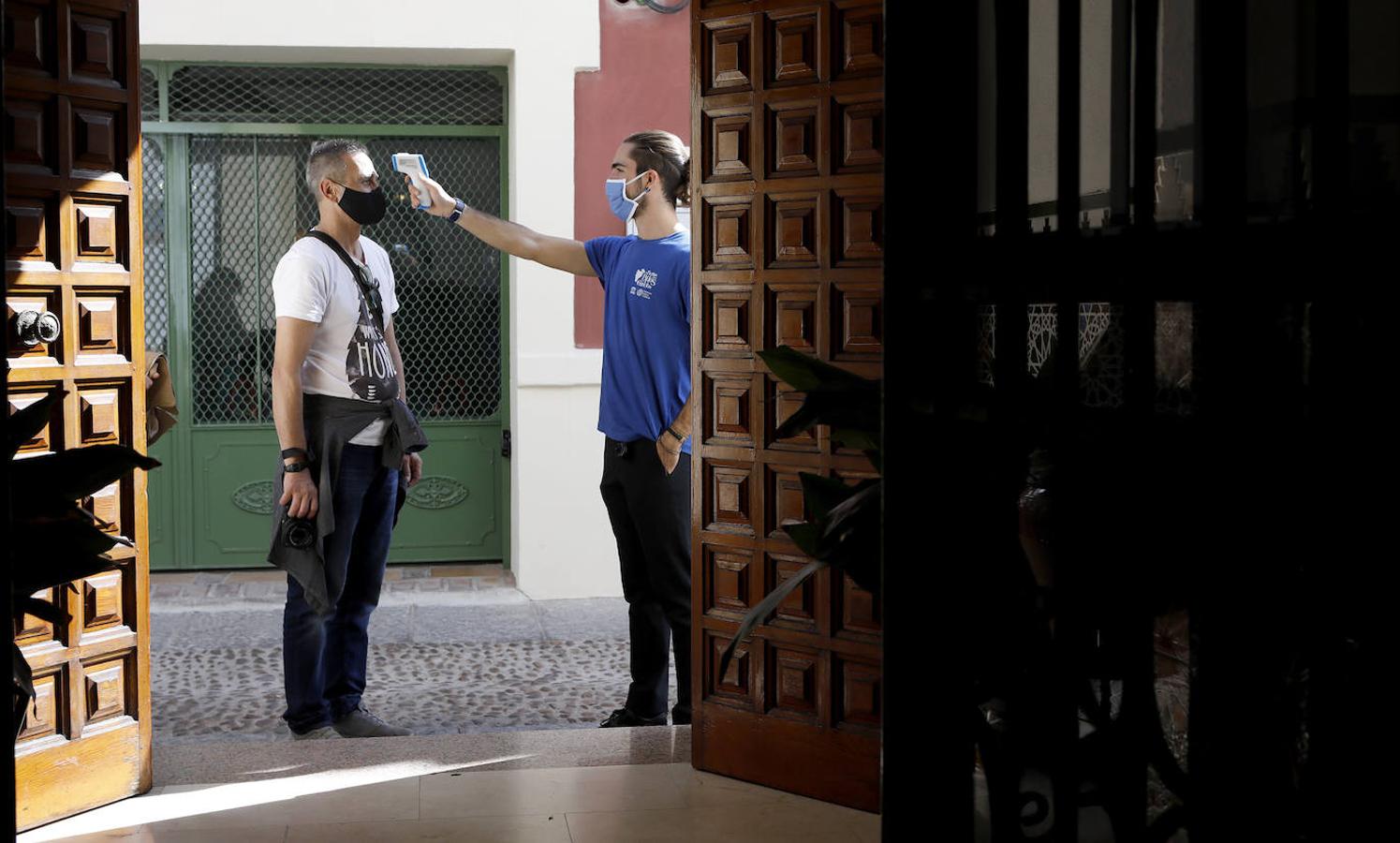 Patios Córdoba 2020 | La labor de los controladores y propietarios, en imágenes