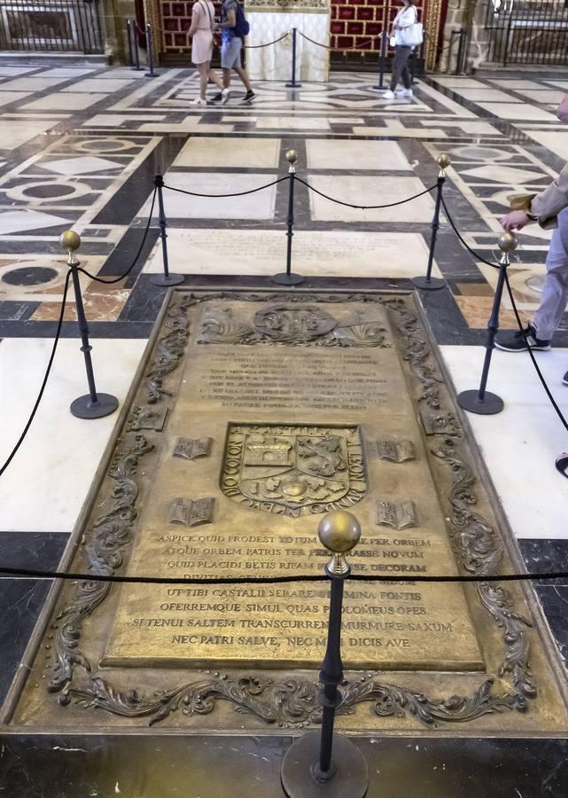 Tumba de Hernando Colón en la Catedral de Sevilla