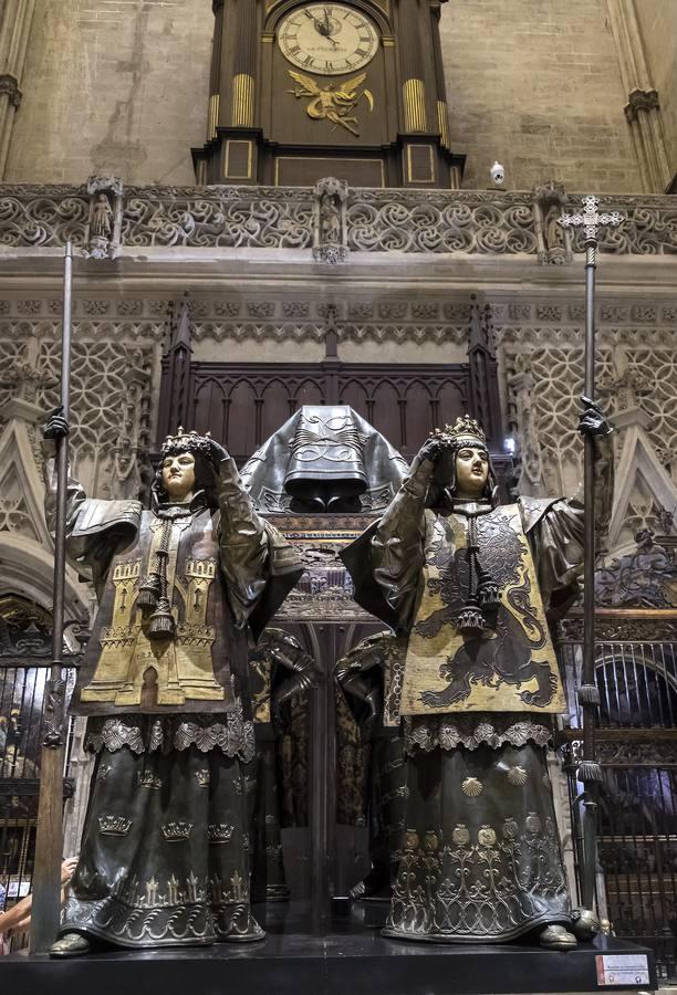 Tumba de Cristóbal Colón en la Catedral de Sevilla