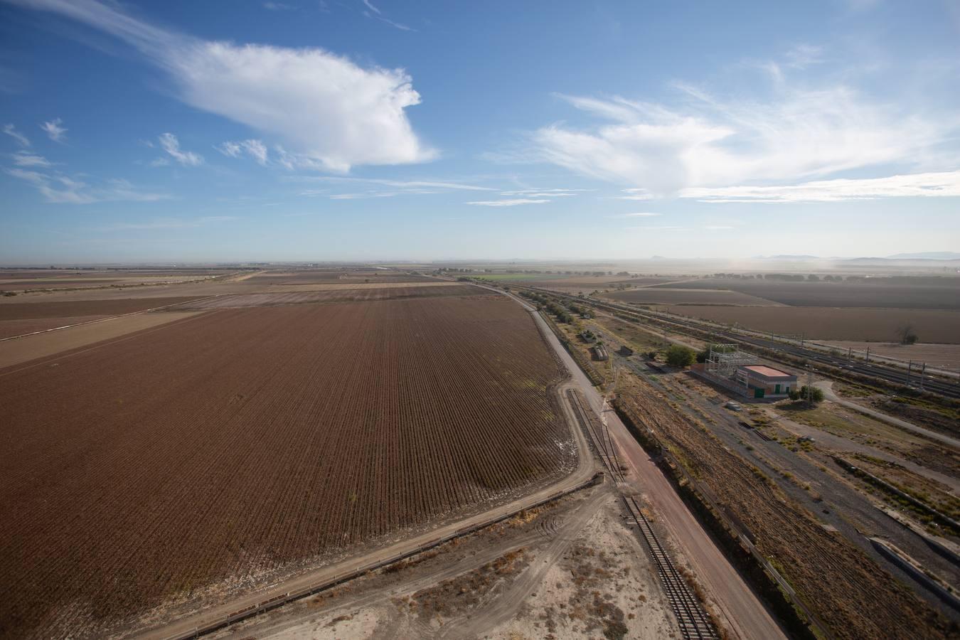 Reconversión del silo de Las Cabezas de San Juan, en imágenes