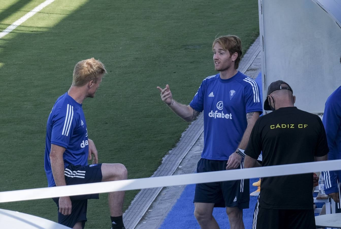 Fotos: Las nuevas caras del Cádiz CF de Primera en entrenamiento