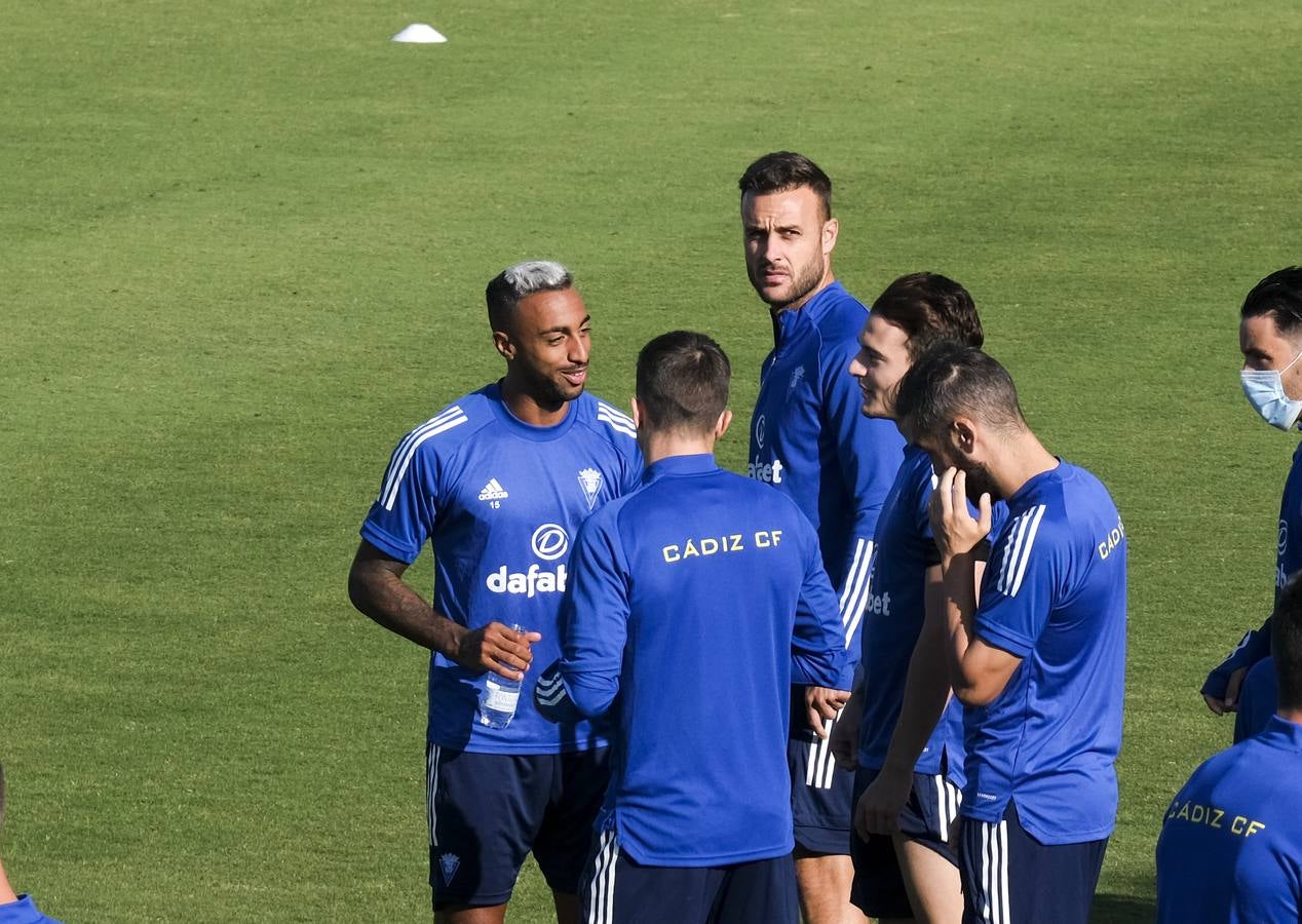 Fotos: Las nuevas caras del Cádiz CF de Primera en entrenamiento