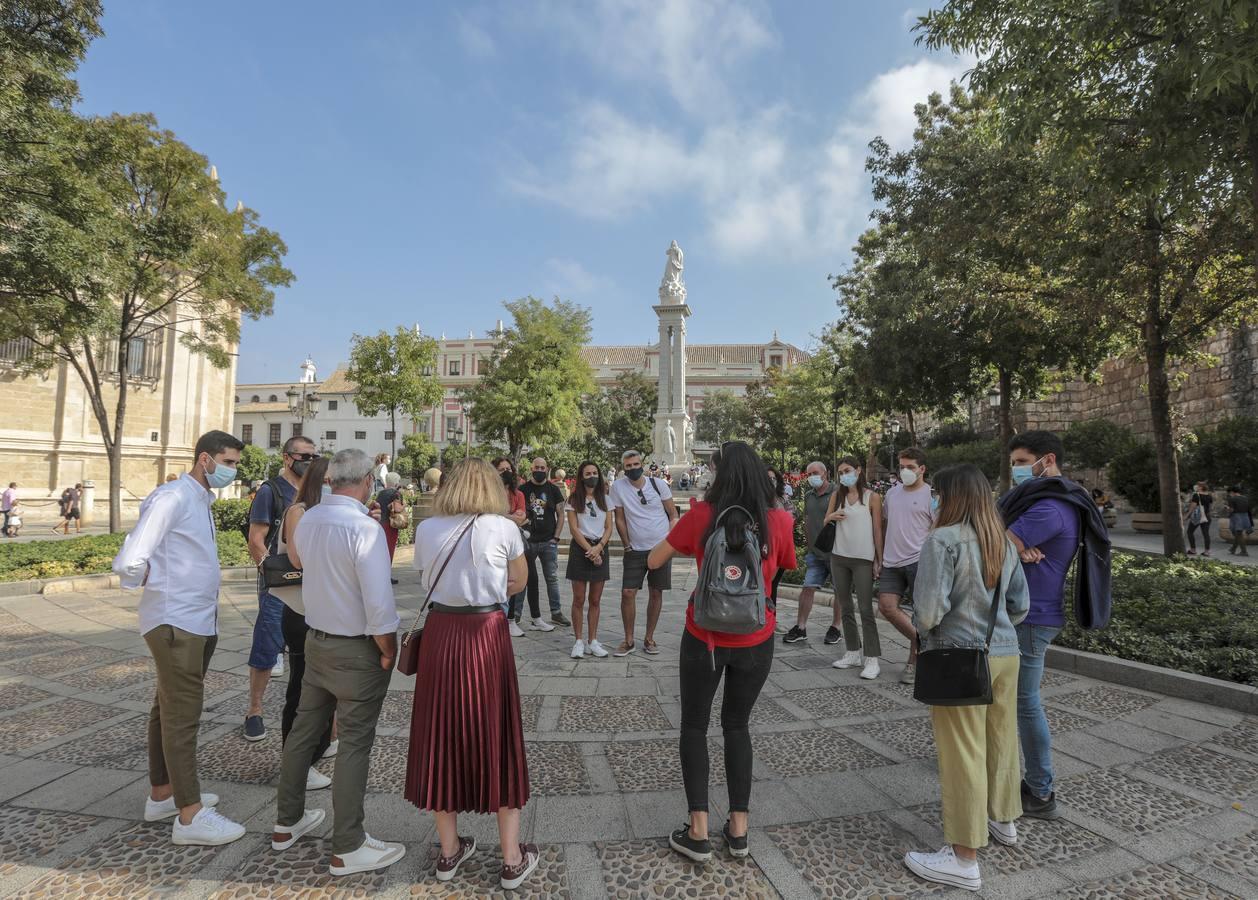 En imágenes, turistas en el centro de Sevilla durante este puente