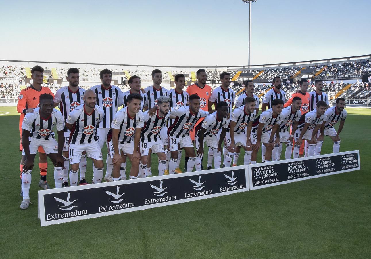 La derrota del Córdoba CF en Badajoz, en imágenes