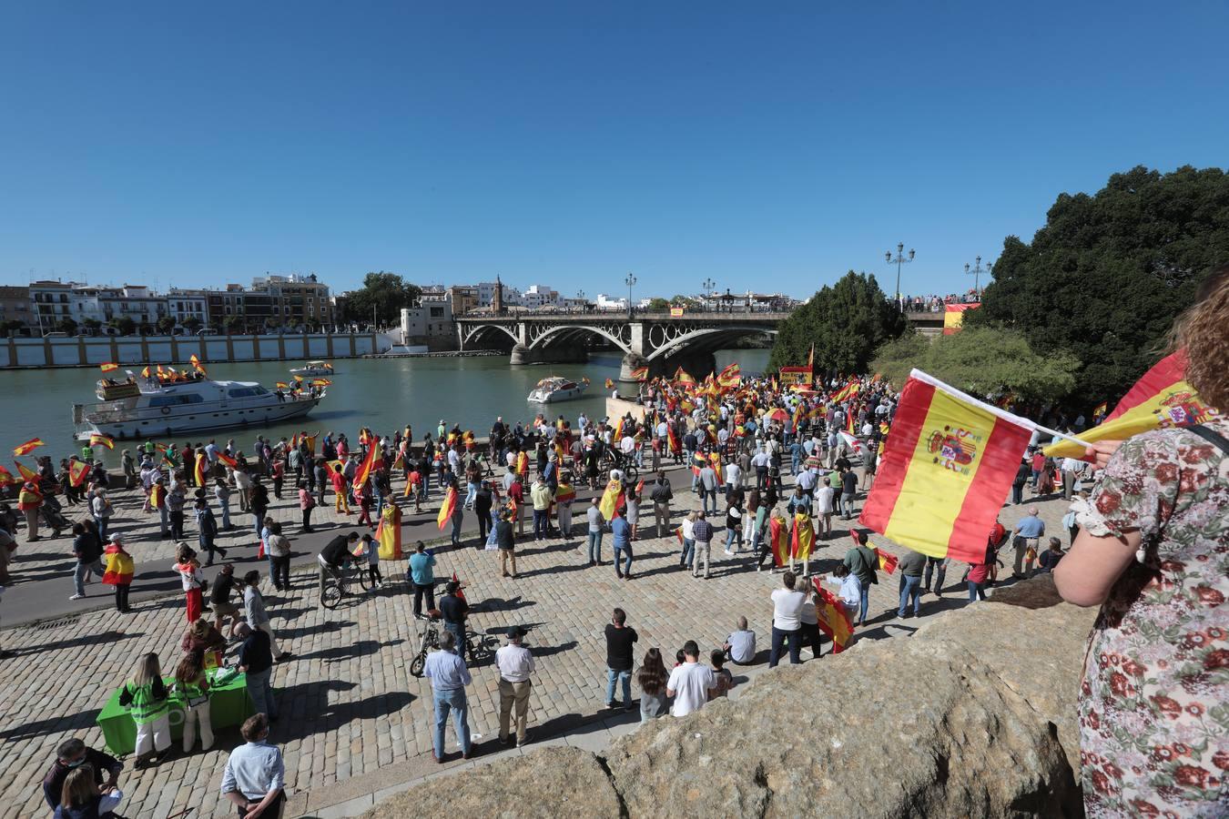 En imágenes, el acto convocado este lunes por Vox en Sevilla