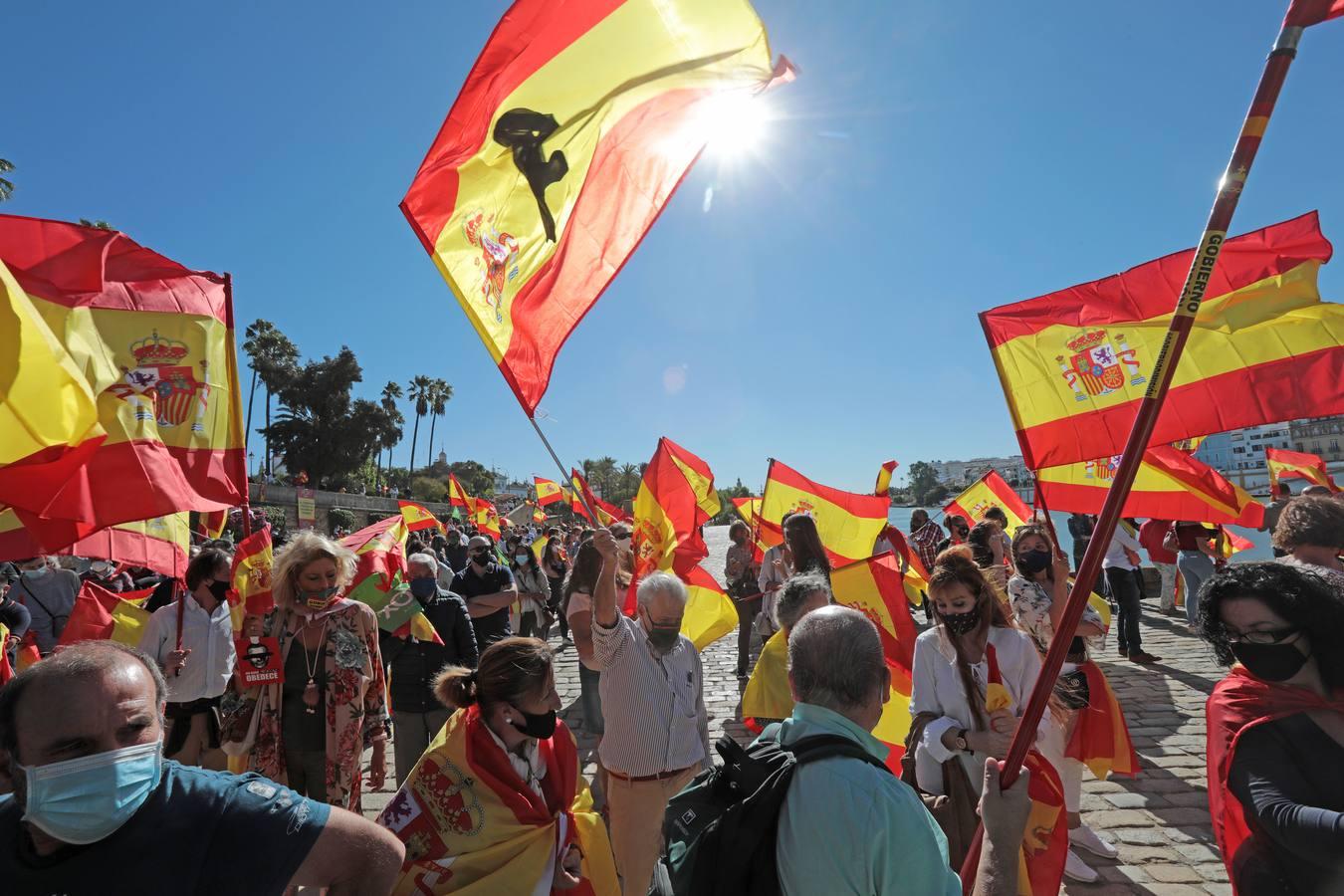 En imágenes, el acto convocado este lunes por Vox en Sevilla