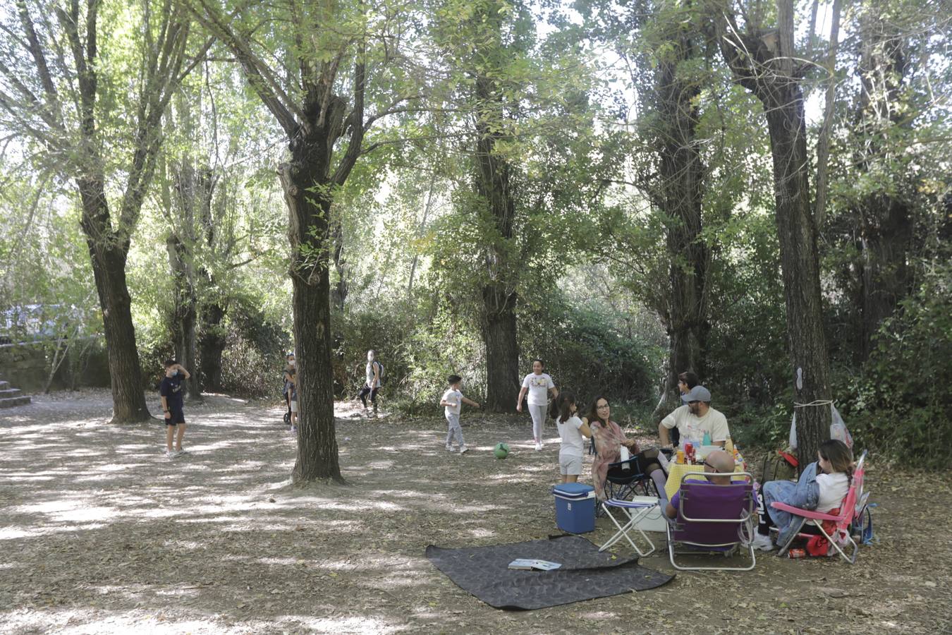 Gran afluencia de turistas en la Sierra de Cádiz en el puente del Pilar