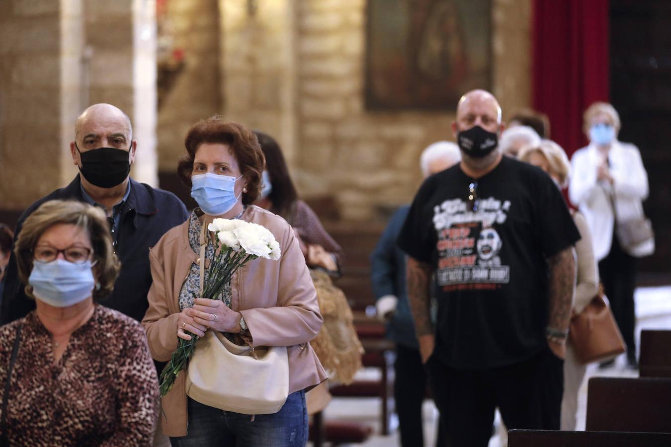 La visita a la Virgen de los Remedios de Córdoba en martes y 13, en imágenes