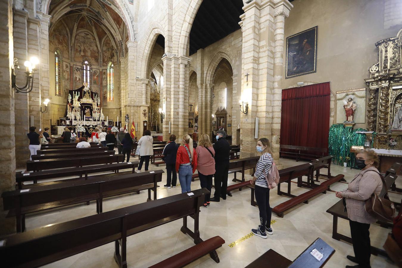 La visita a la Virgen de los Remedios de Córdoba en martes y 13, en imágenes