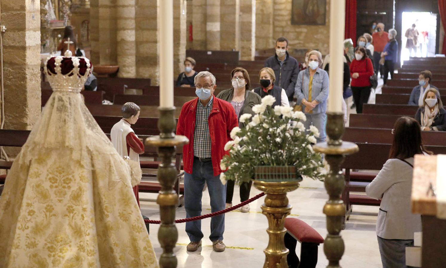 La visita a la Virgen de los Remedios de Córdoba en martes y 13, en imágenes