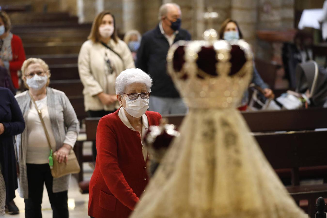 La visita a la Virgen de los Remedios de Córdoba en martes y 13, en imágenes