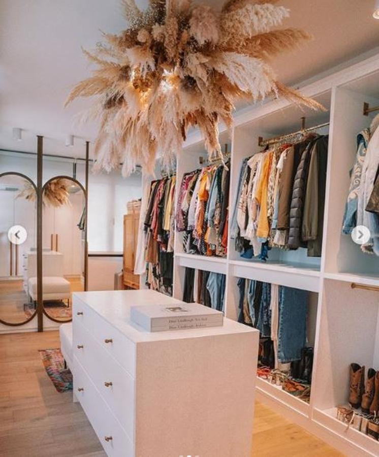 Un impresionante vestidor. 