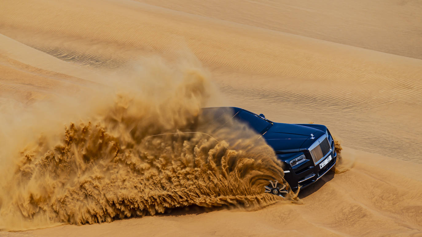 Rolls-Royce Cullinan: de ruta por el desierto