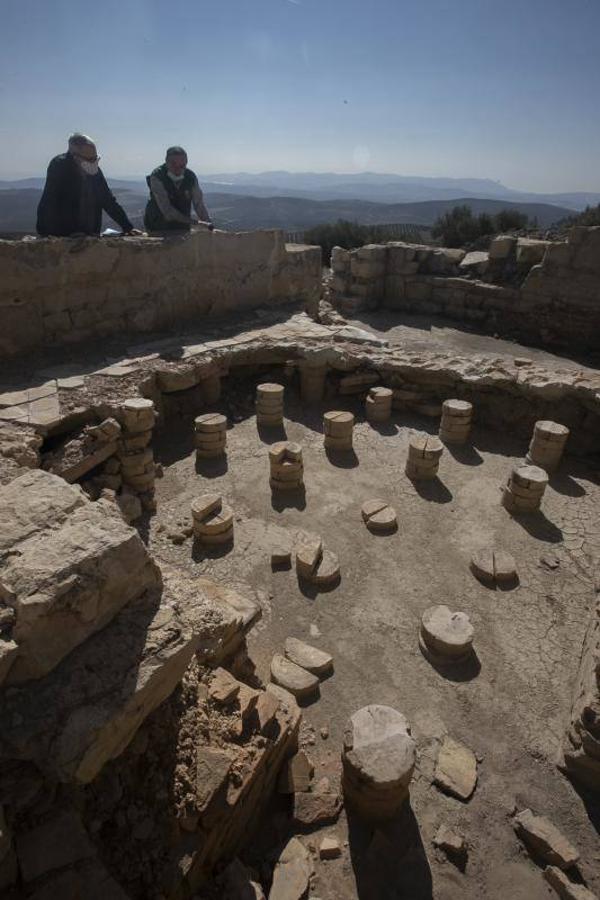 El yacimiento arqueológico de Torreparedones de Baena, en imágenes