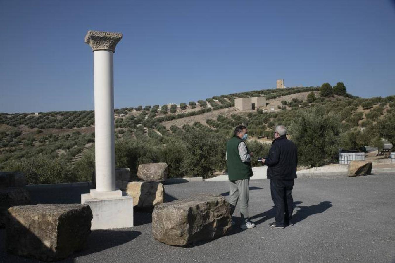 El yacimiento arqueológico de Torreparedones de Baena, en imágenes