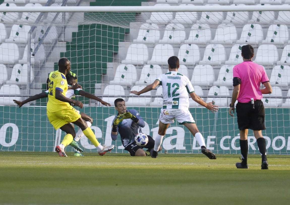 Las mejores jugadas del Córdoba CF-Lorca Deportiva, en imágenes