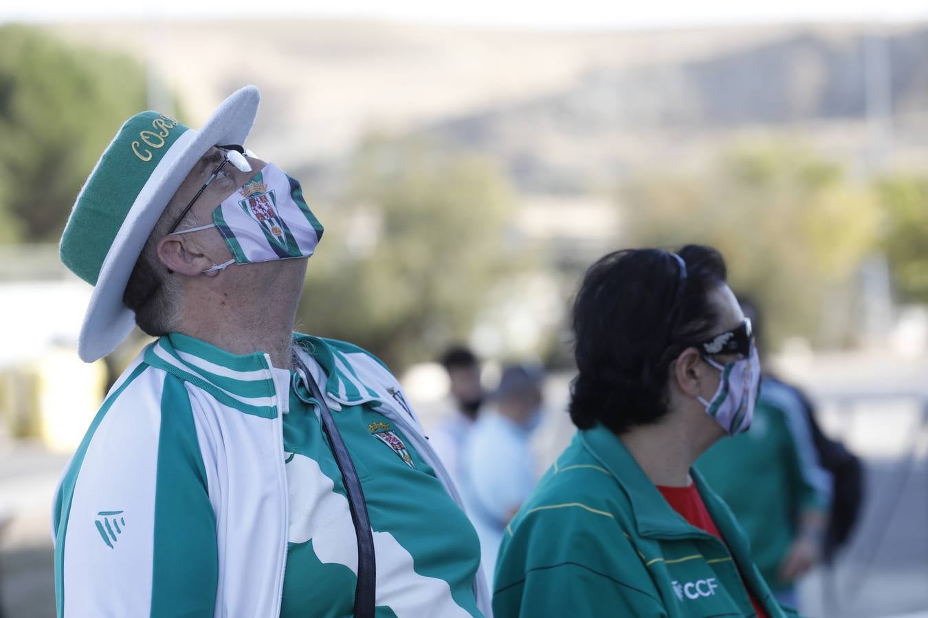 El ambiente con 800 espectadores del Córdoba CF en El Arcángel, en imágenes