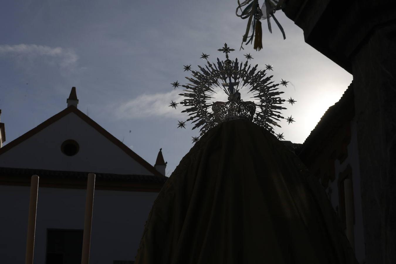 El rosario de la Virgen de la Paz y Esperanza de Córdoba, en imágenes