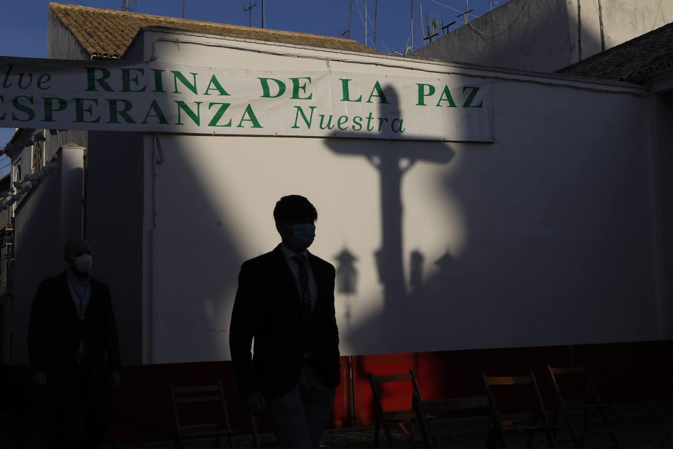 El rosario de la Virgen de la Paz y Esperanza de Córdoba, en imágenes