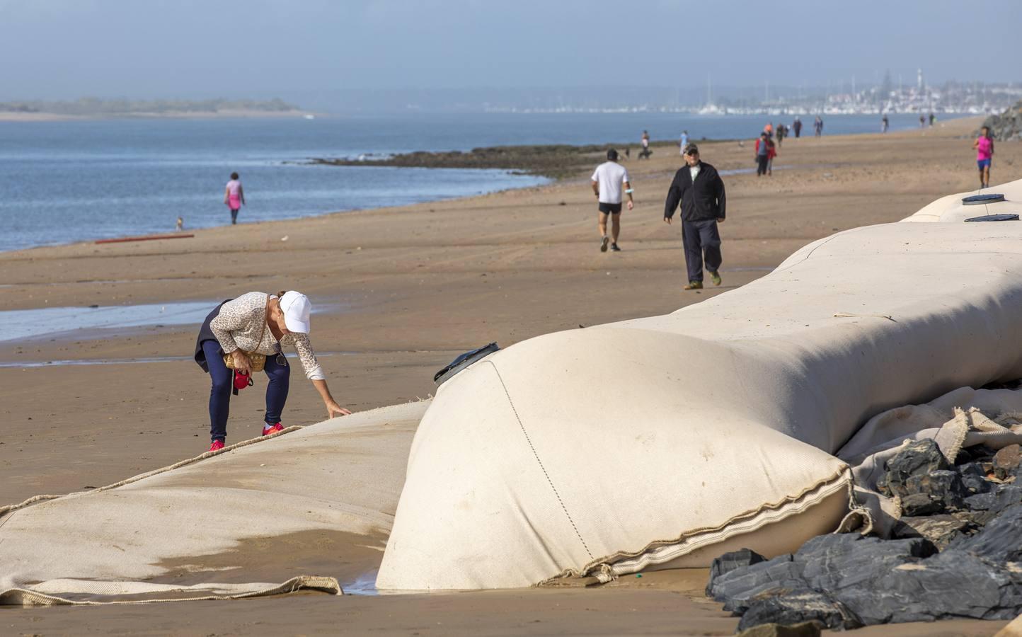 En imágenes, los destrozos causados por el temporal en la playa de El Portil