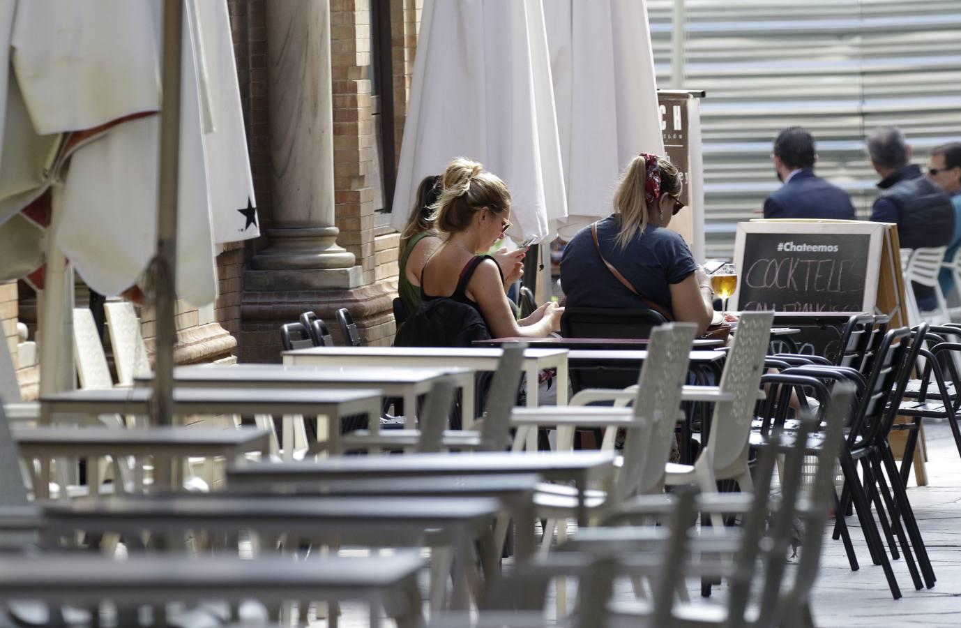 Ambiente en los bares de Sevilla, antes de la puesta en marcha de las nuevas restricciones