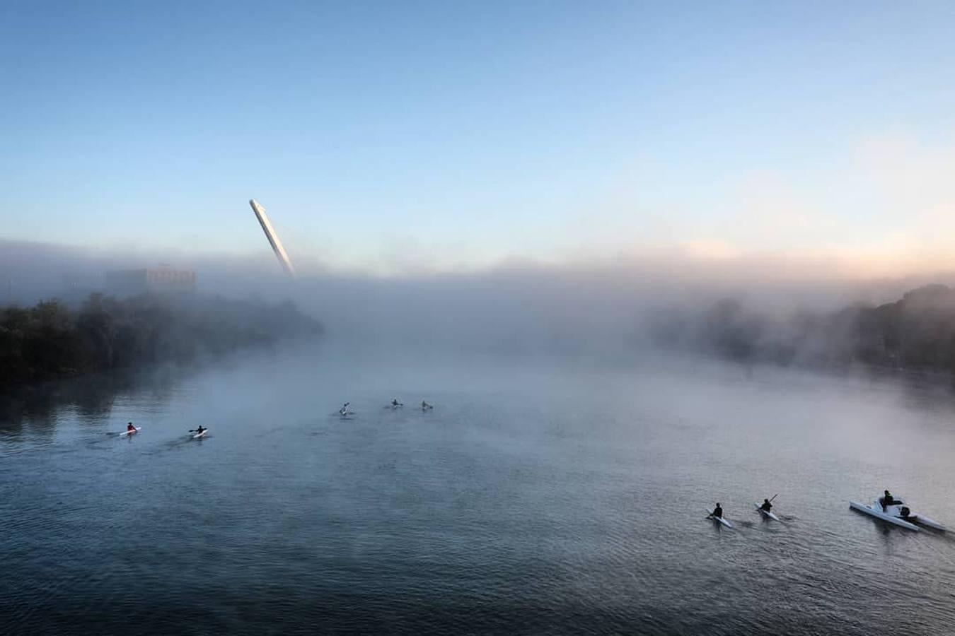 Viernes de niebla en Sevilla