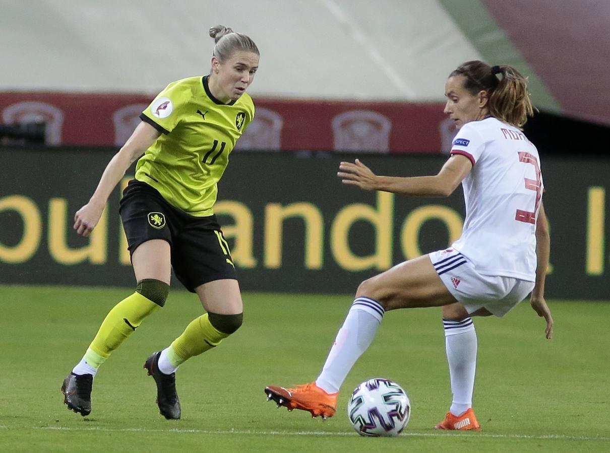 Las mejores imágenes del partido entre las selecciones femeninas de España y República Checa