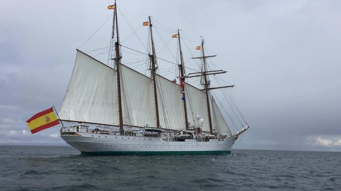 En imágenes: Así ha sido el cruce del Estrecho de Magallanes del buque escuela Juan Sebastián de Elcano