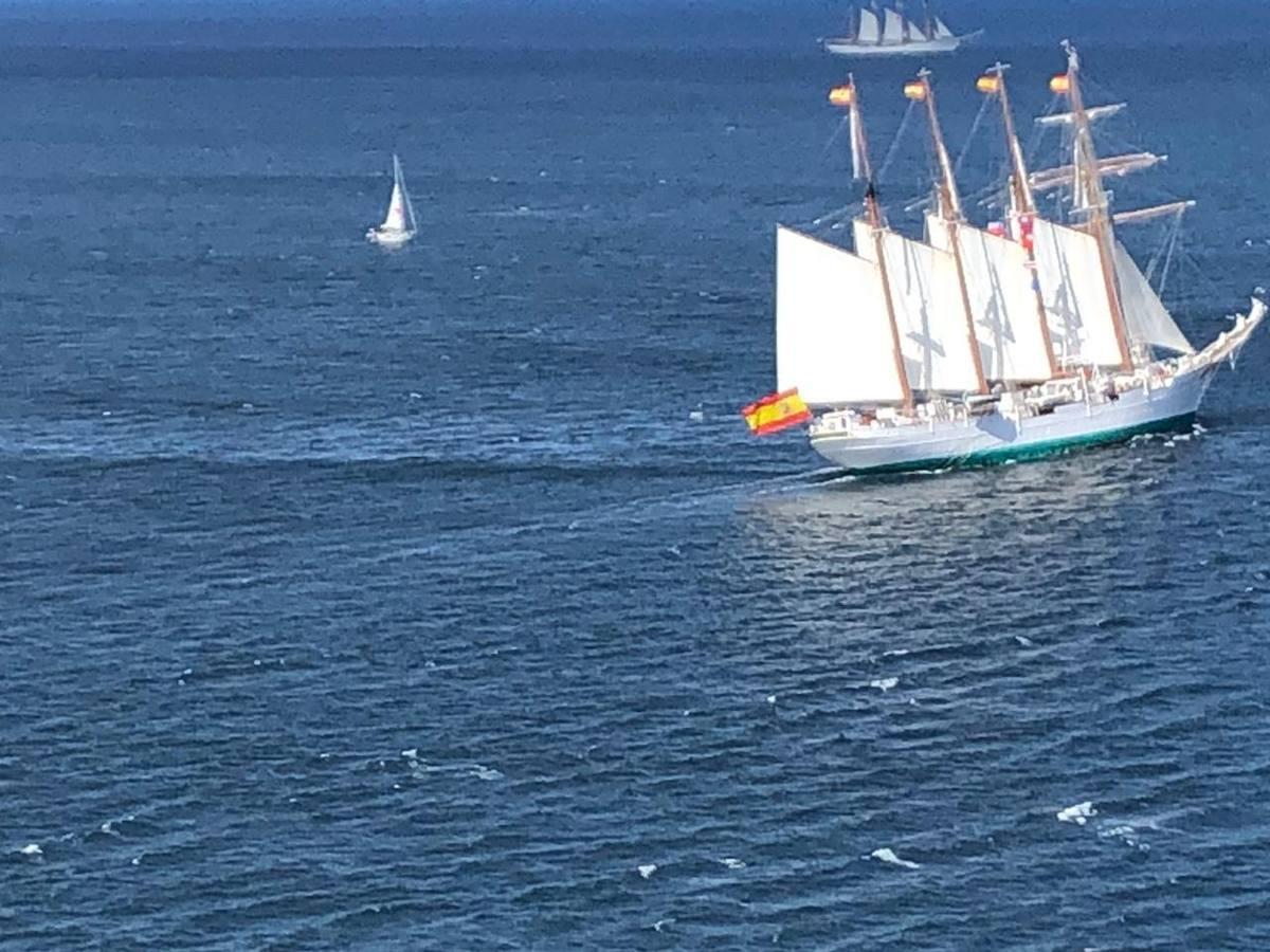 En imágenes: Así ha sido el cruce del Estrecho de Magallanes del buque escuela Juan Sebastián de Elcano