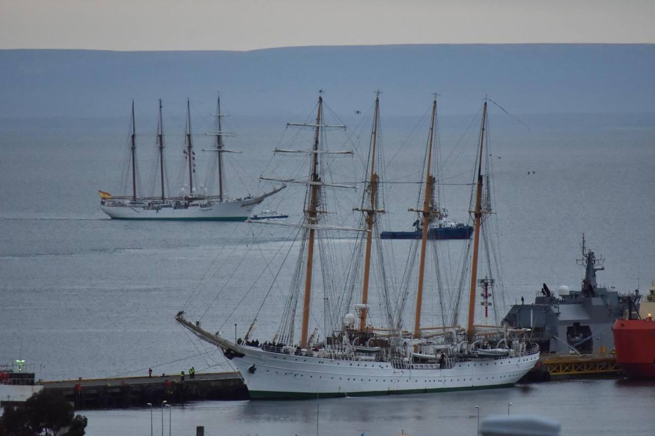 En imágenes: Así ha sido el cruce del Estrecho de Magallanes del buque escuela Juan Sebastián de Elcano