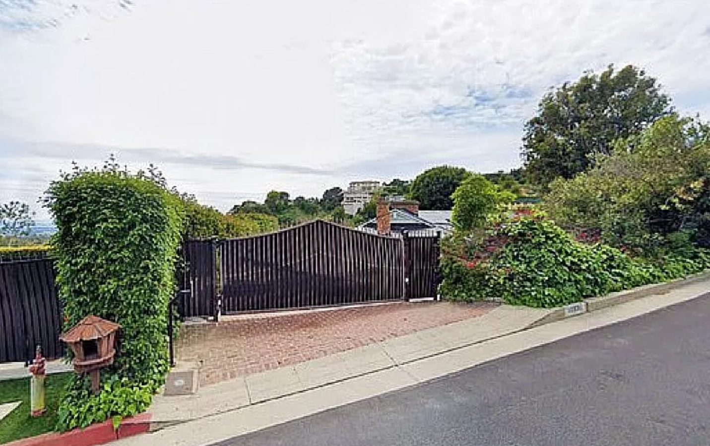 Elon Musk vende la casa de Willy Wonka por 5,9 millones