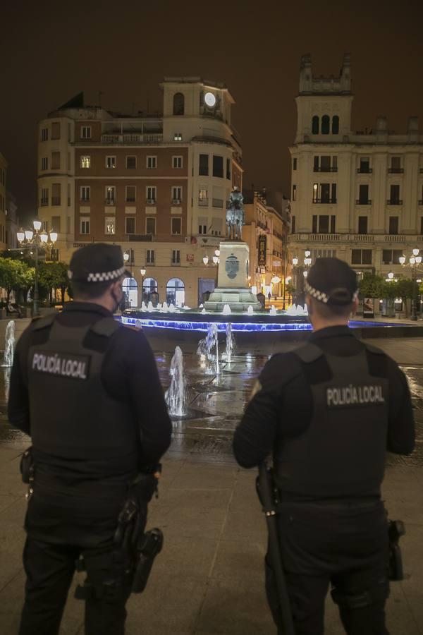 Toque de queda | El cierre adelantado de los bares en Córdoba en imágenes