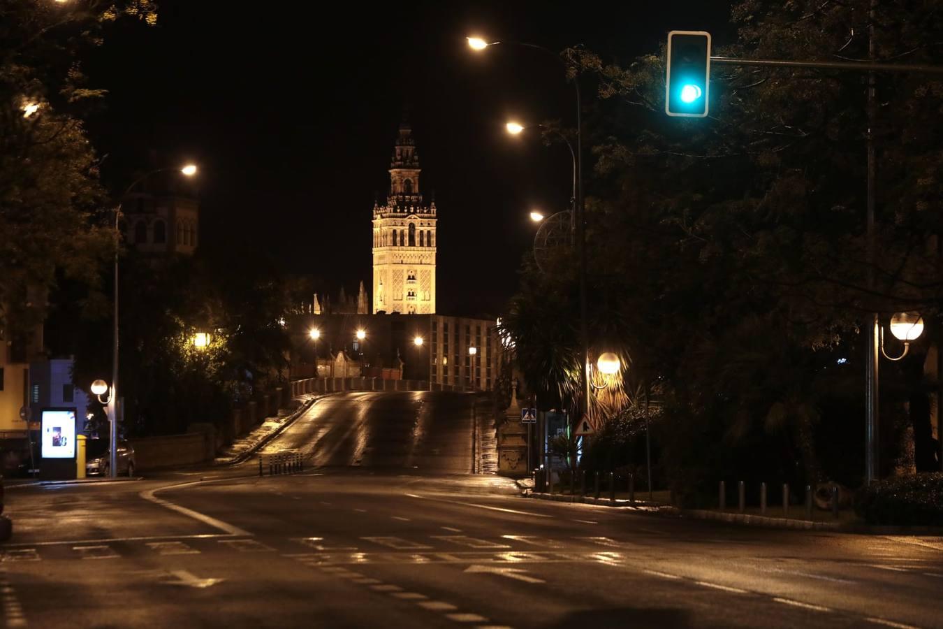 Sevilla se cierra a las 10 de la noche