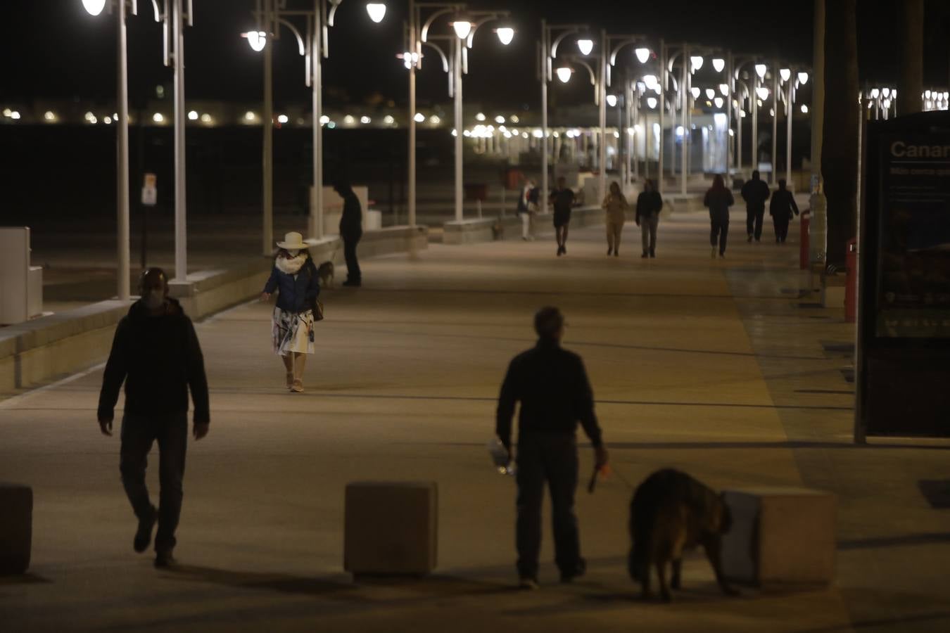 FOTOS: Cádiz, antes de la entrada en vigor del toque de queda