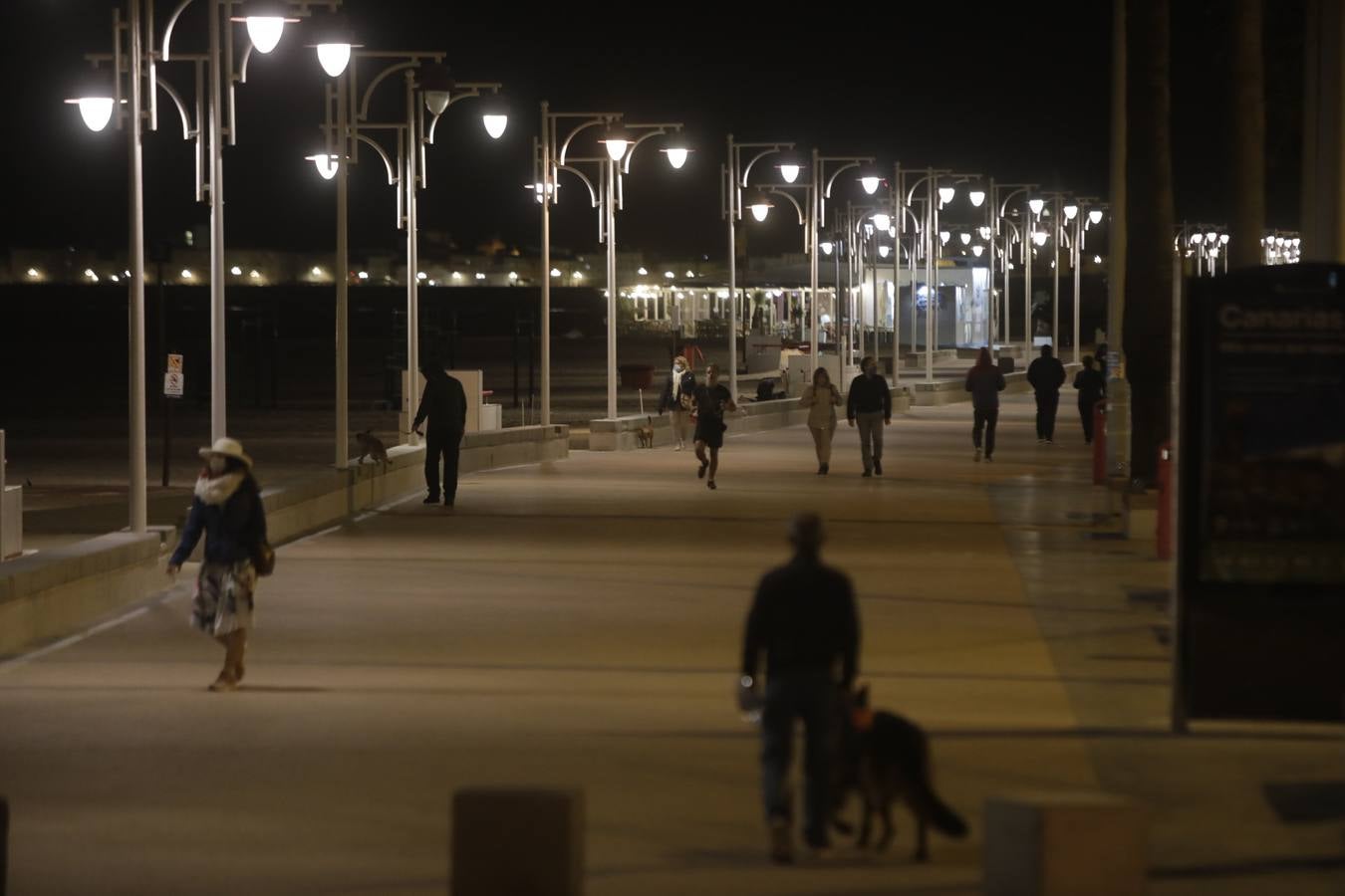 FOTOS: Cádiz, antes de la entrada en vigor del toque de queda