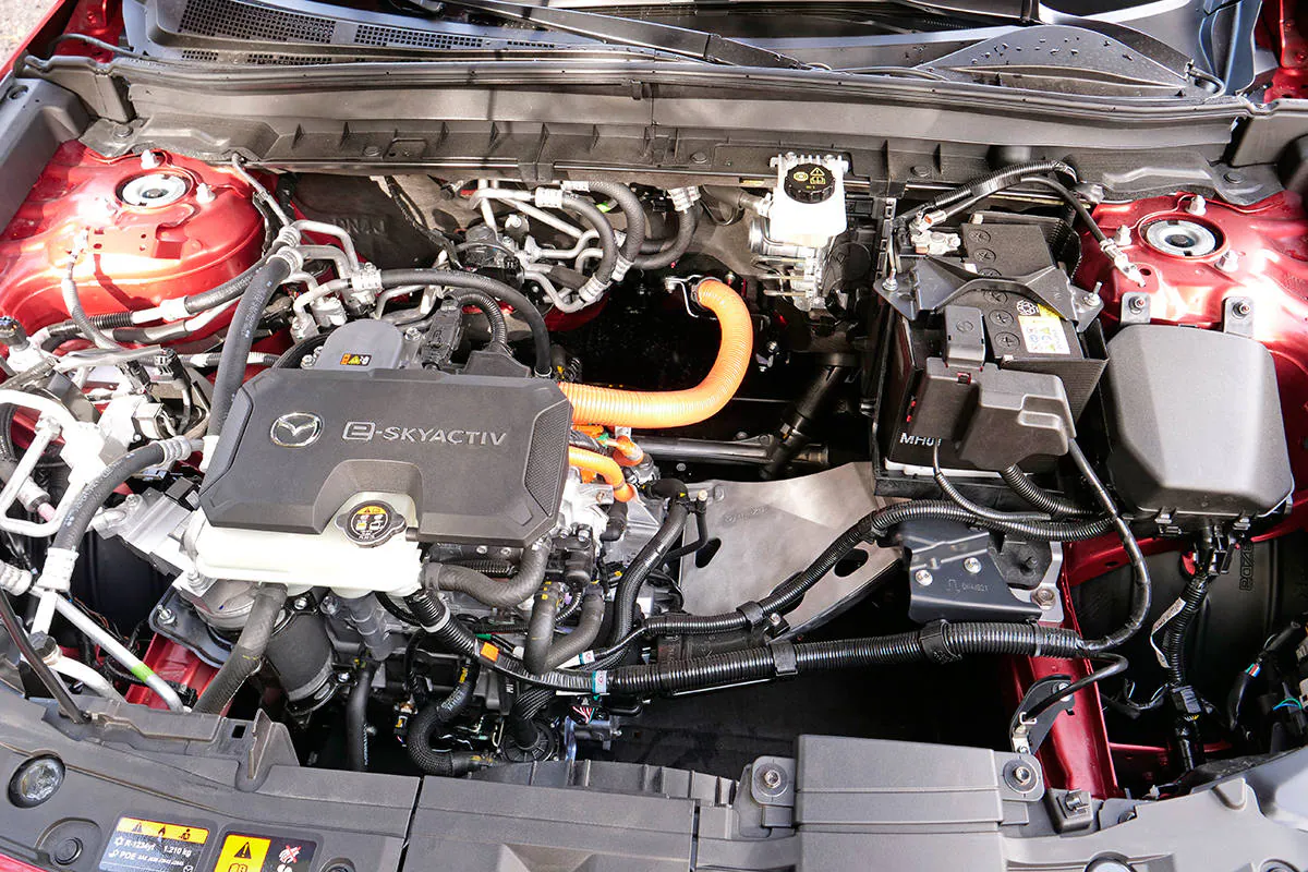 El nuevo Mazda MX-30 eléctrico a examen: ¿tendrán razón los japoneses?