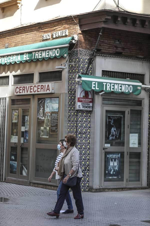 Así viven las nuevas restricciones los bares tradicionales de Sevilla