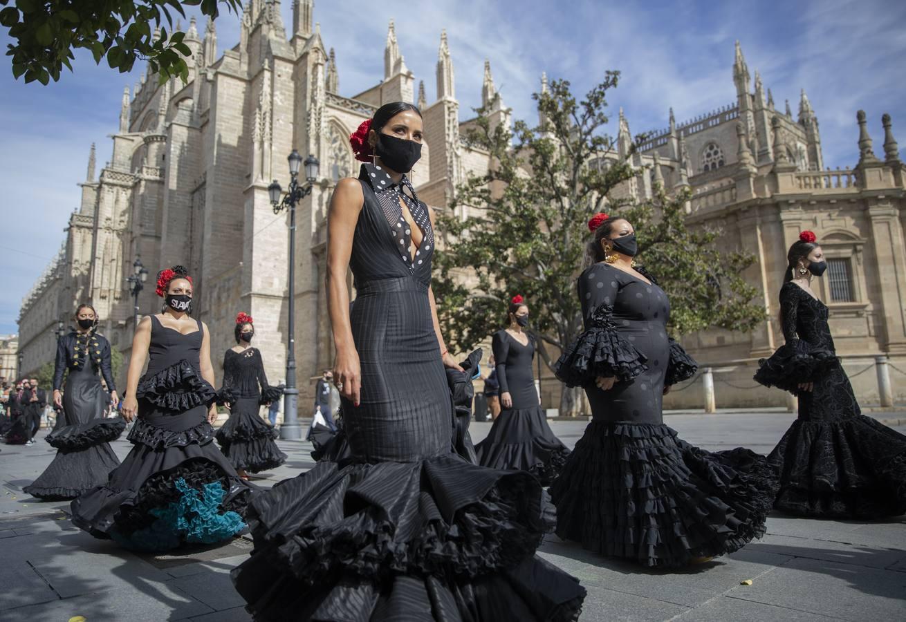 En fotos: La moda flamenca, un sector en luto por el Covid-19