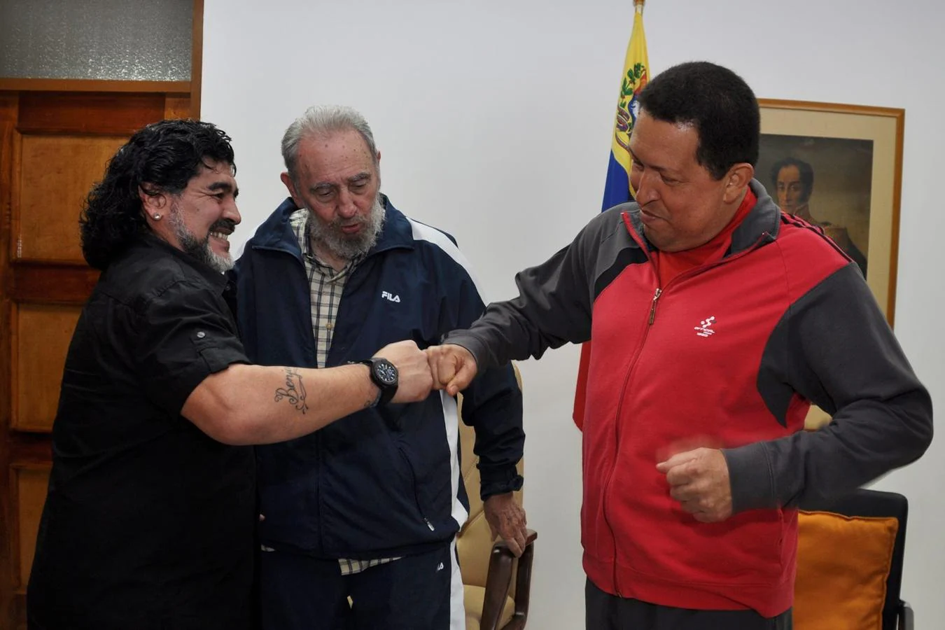 Maradona, con Chaves y Castro. 