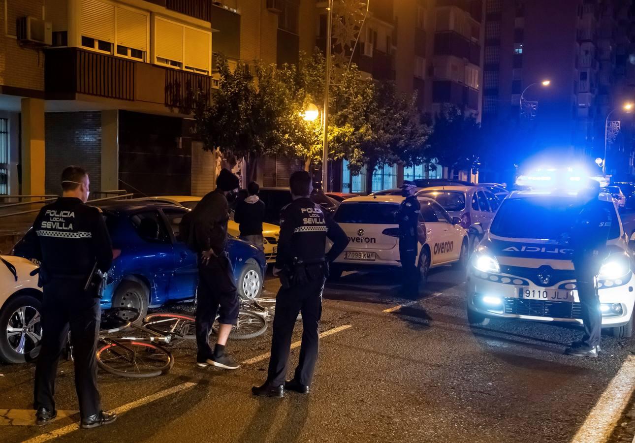 En fotos, despliegue policial en Sevilla para vigilar el toque de queda y evitar algaradas